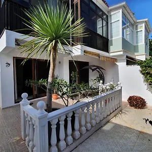  Apartamento Luminoso Con Patio Y Jardin
